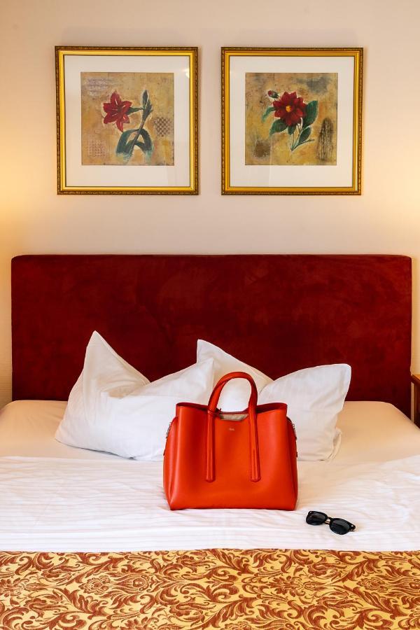 By Steiger Hotel